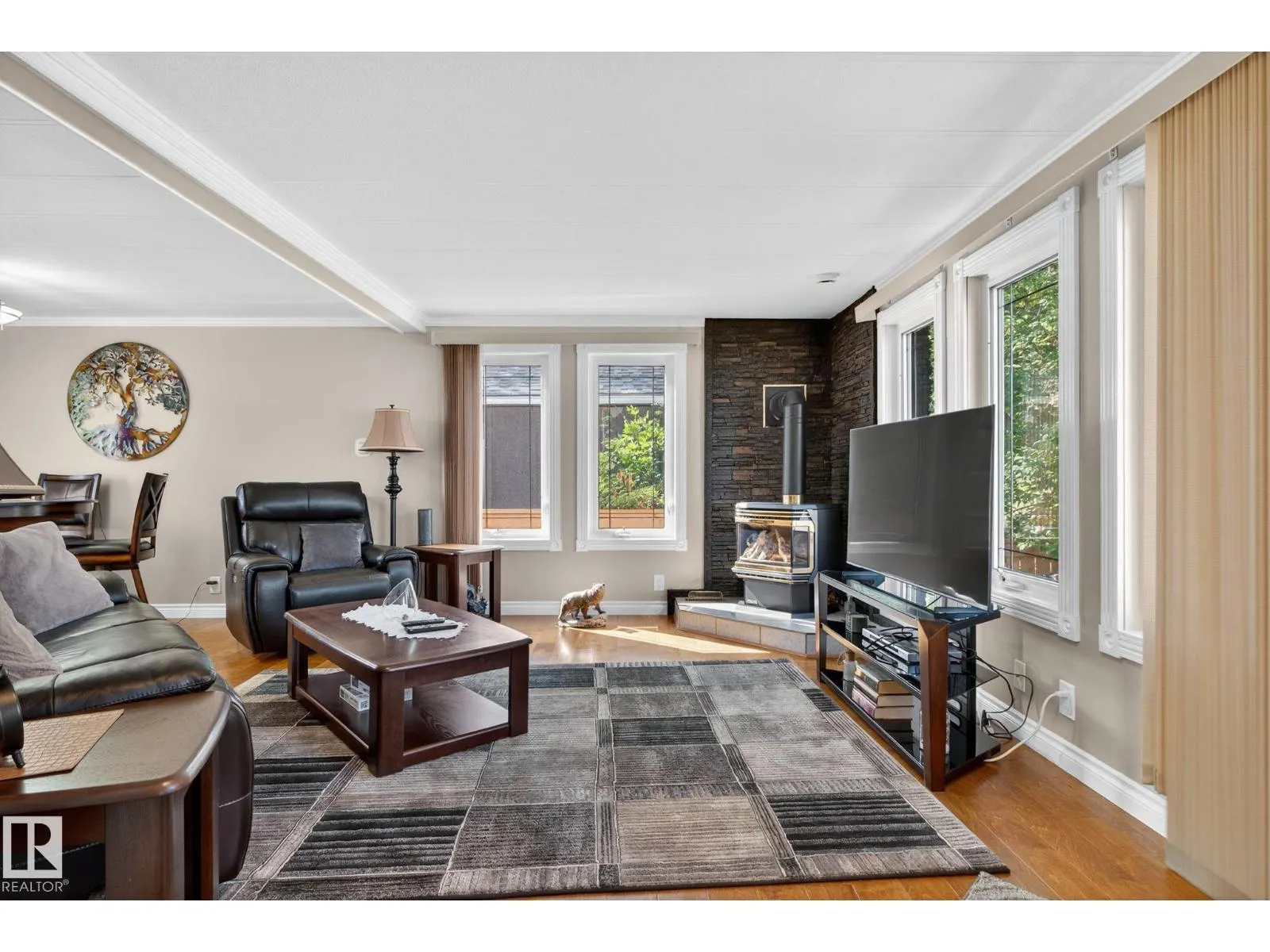 4611 48 ST