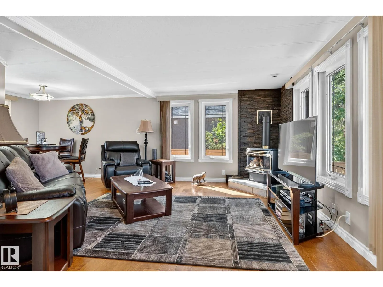 4611 48 ST