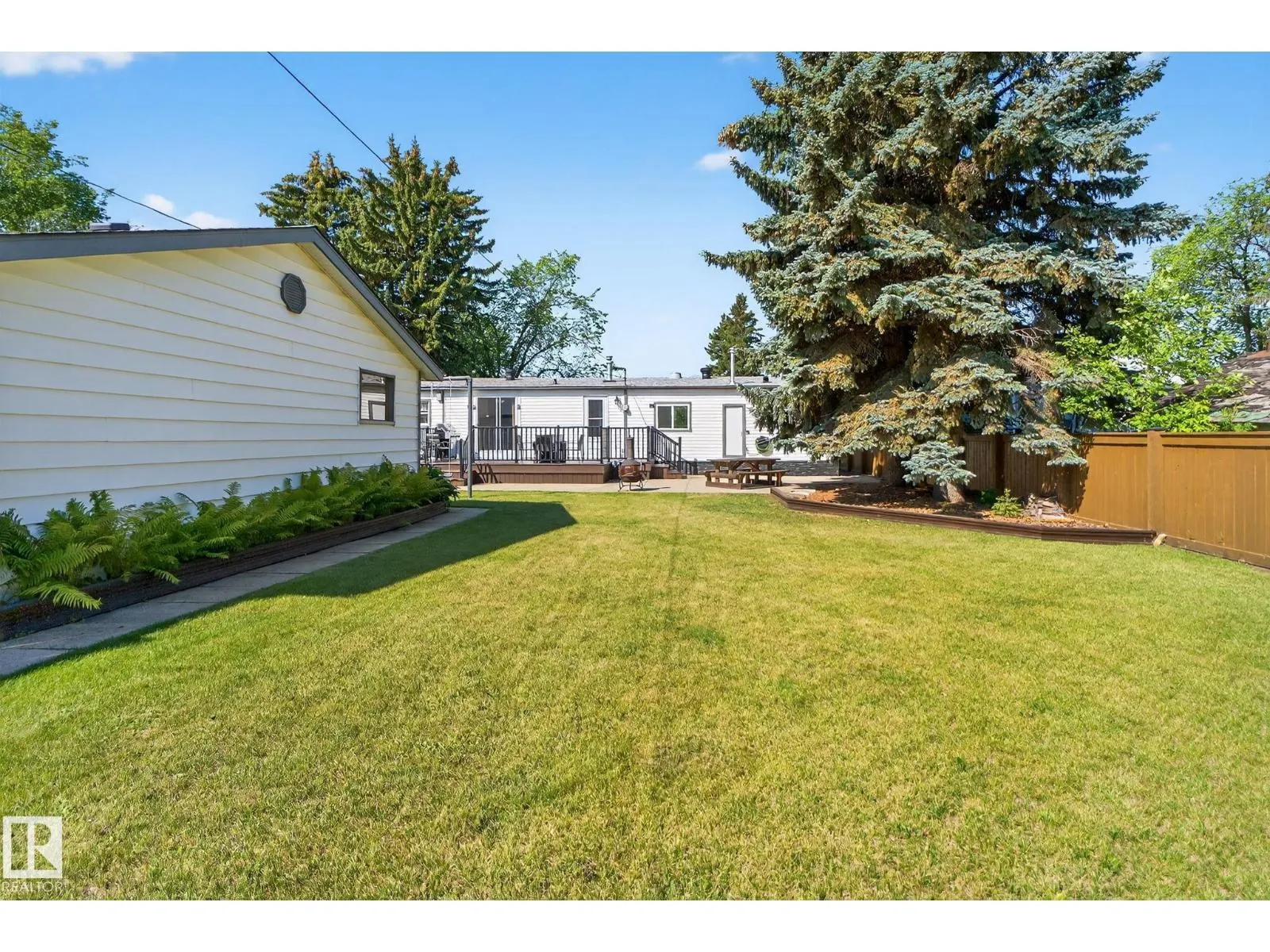 4611 48 ST