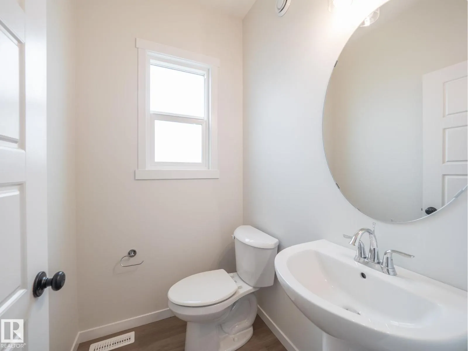 17631 70 ST NW