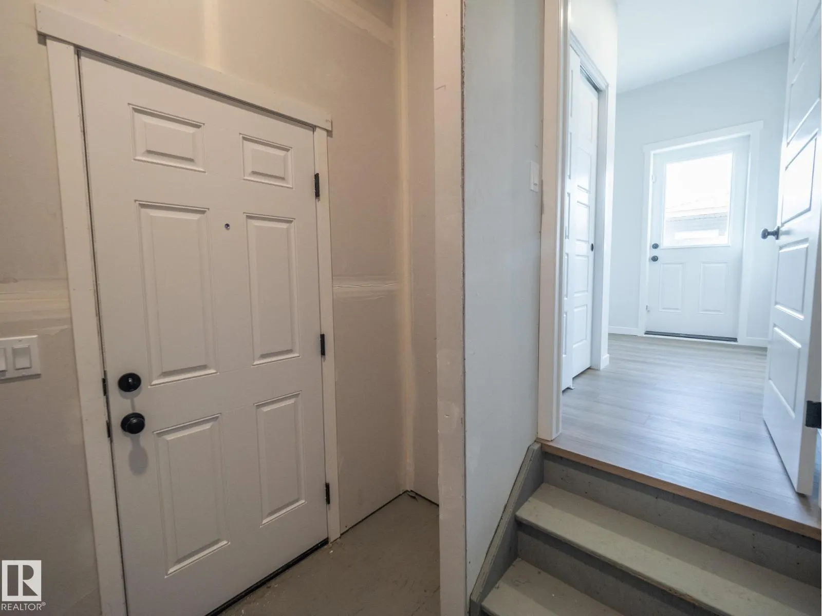 17631 70 ST NW