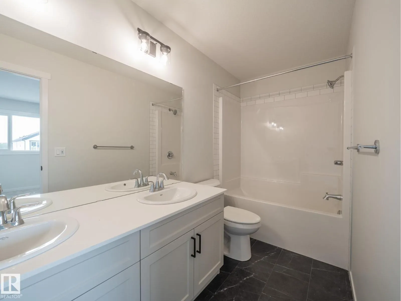17631 70 ST NW