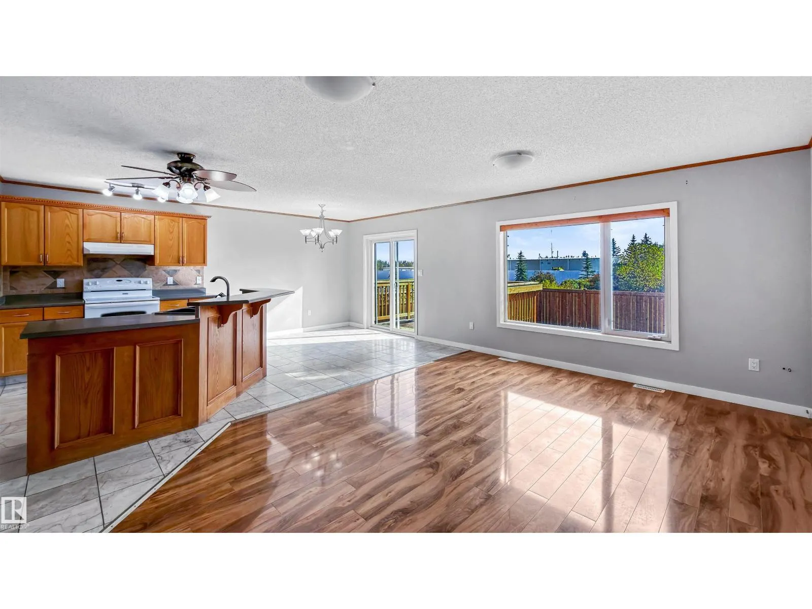 806 HIGHWOOD BV