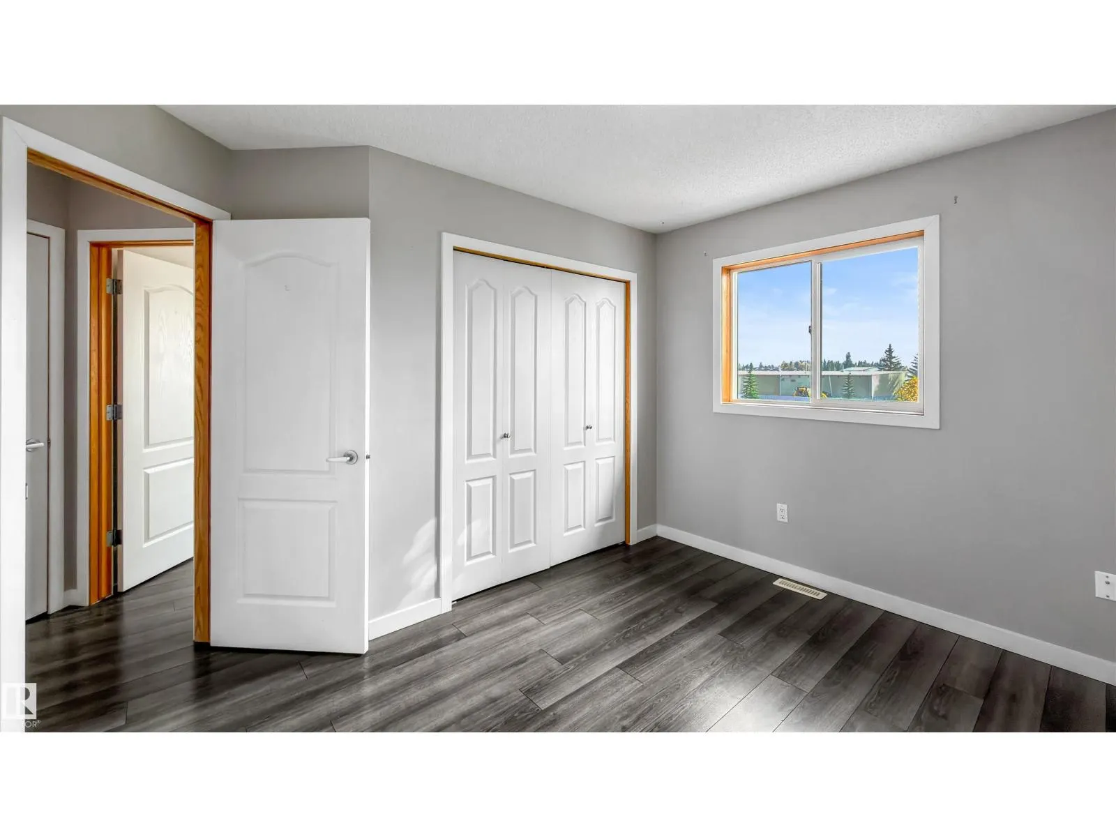 806 HIGHWOOD BV