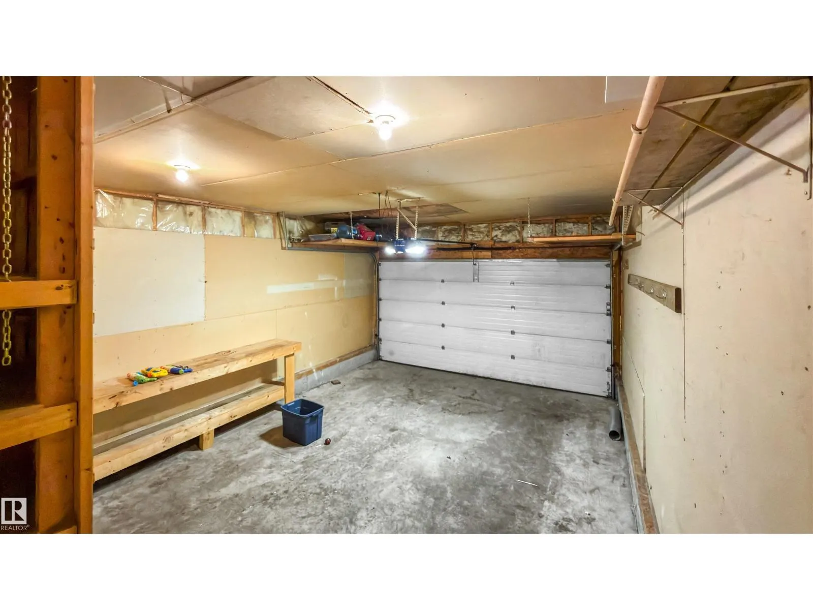 806 HIGHWOOD BV