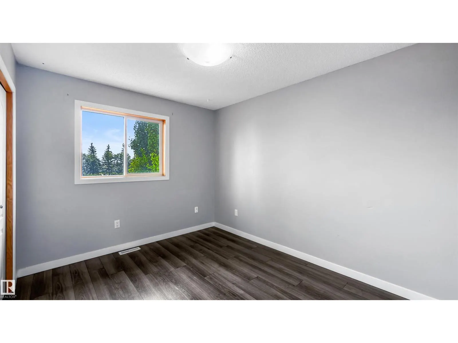 806 HIGHWOOD BV