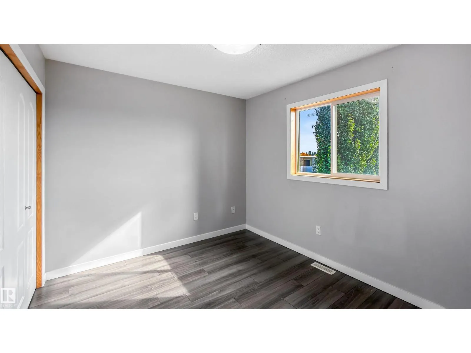806 HIGHWOOD BV