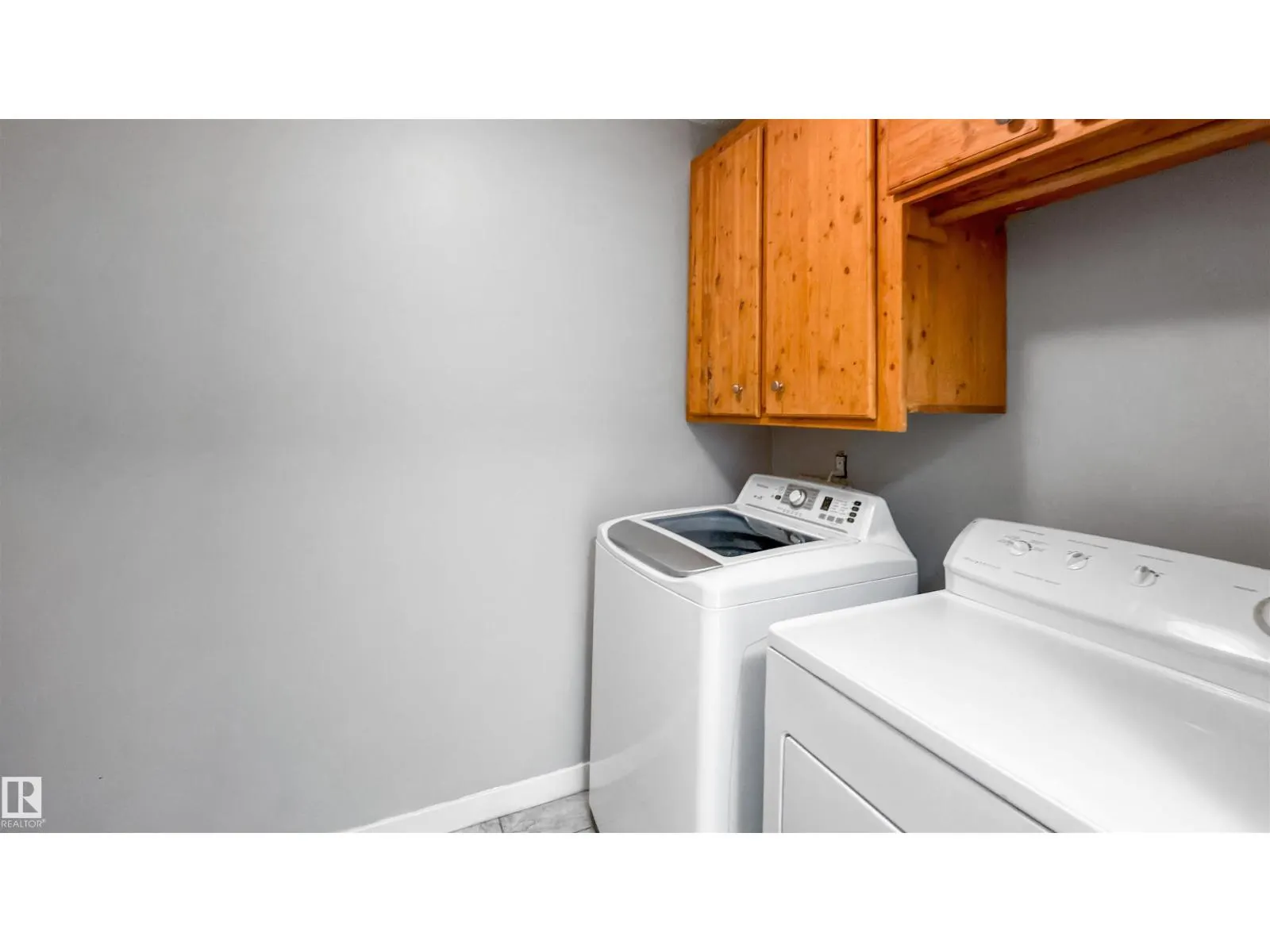 806 HIGHWOOD BV