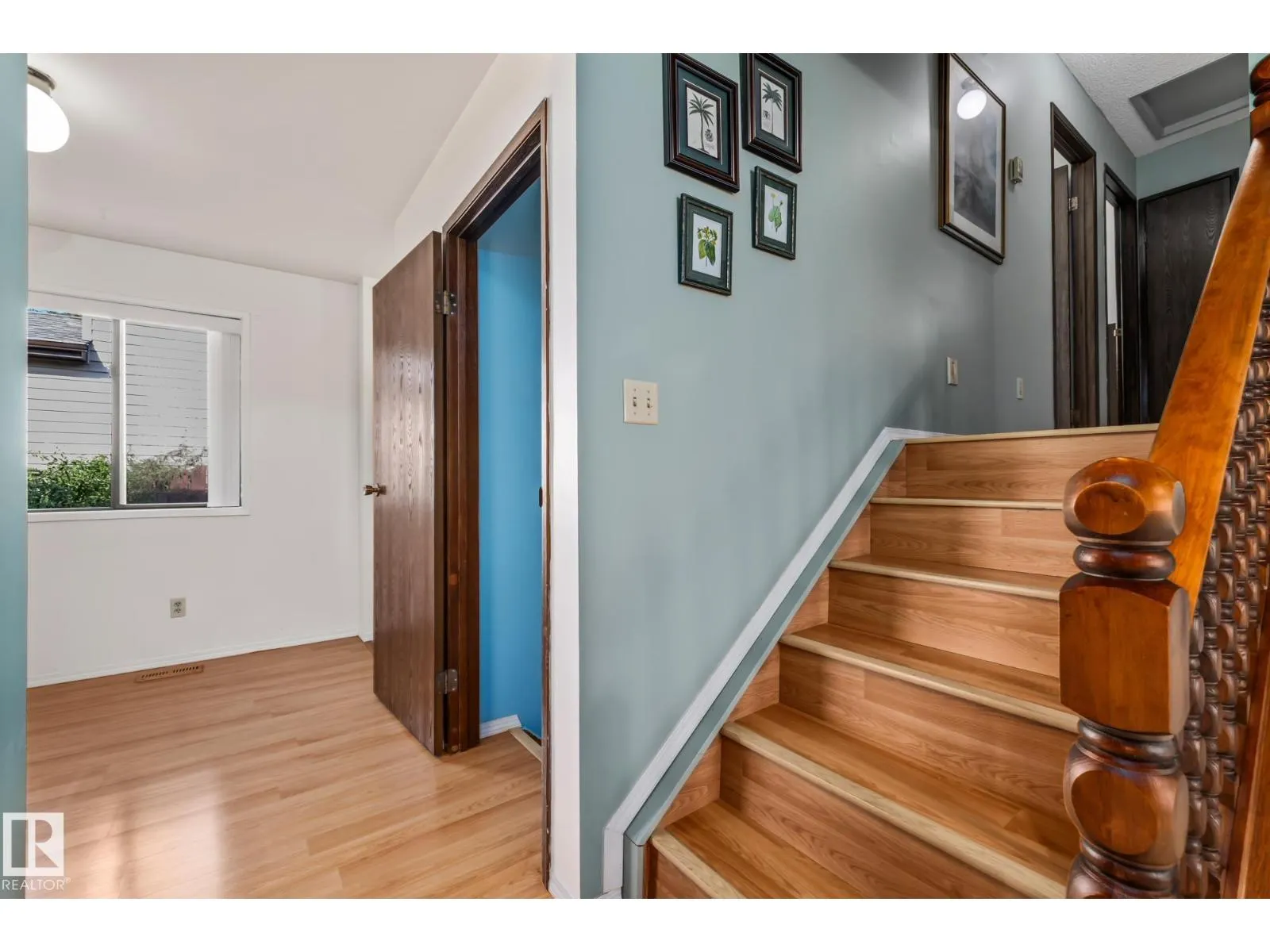 7327 189 ST NW NW