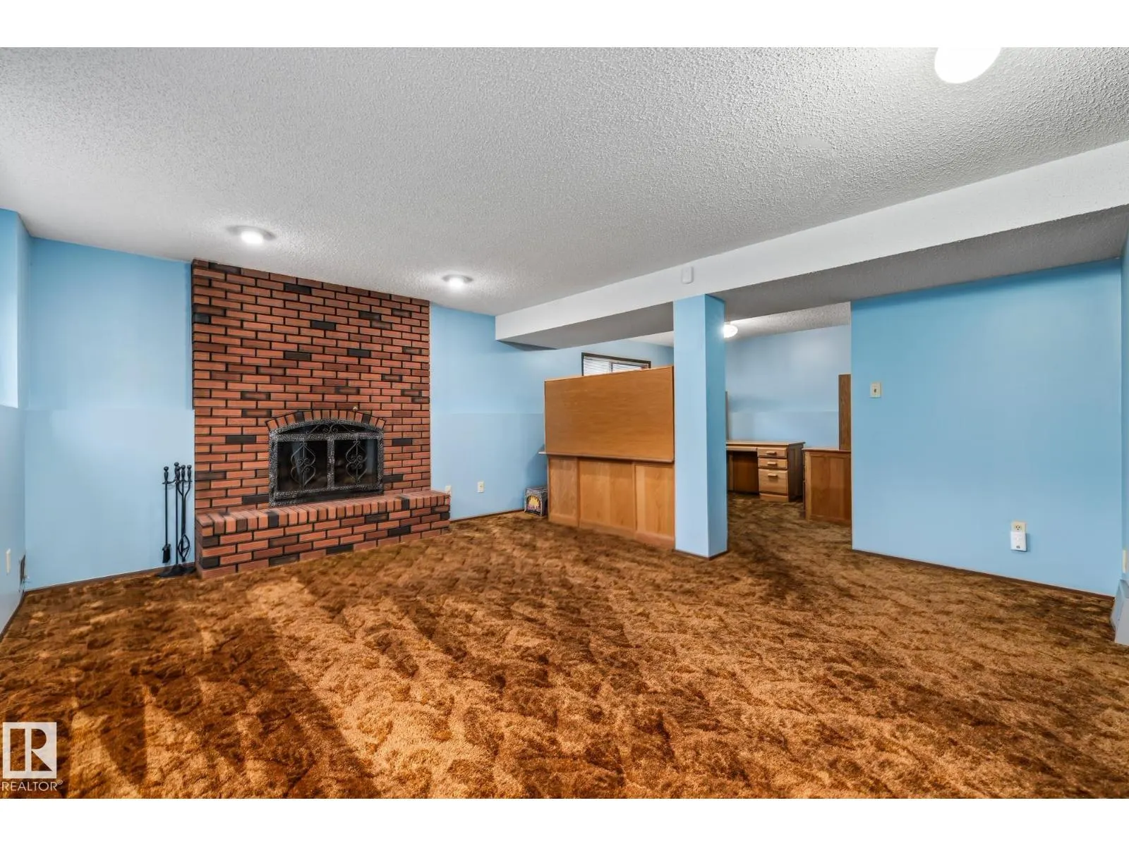 7327 189 ST NW NW