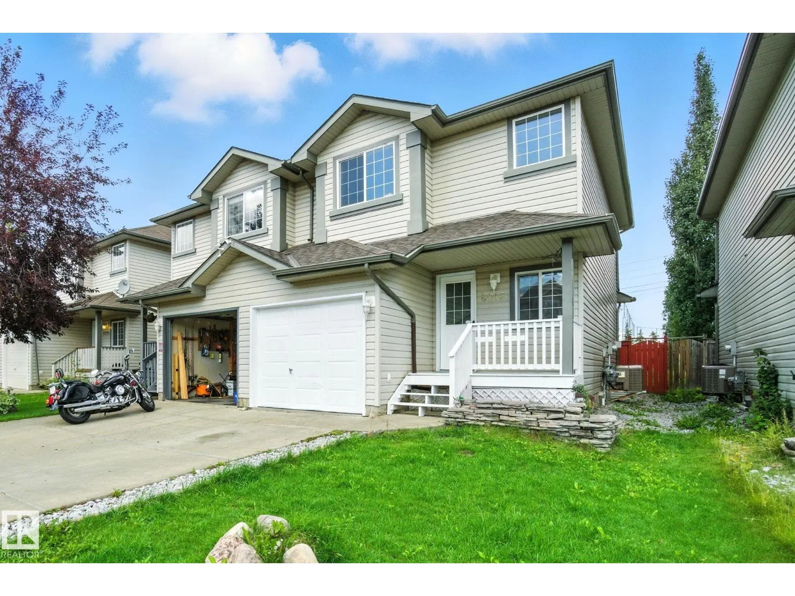 8016 2 AV SW