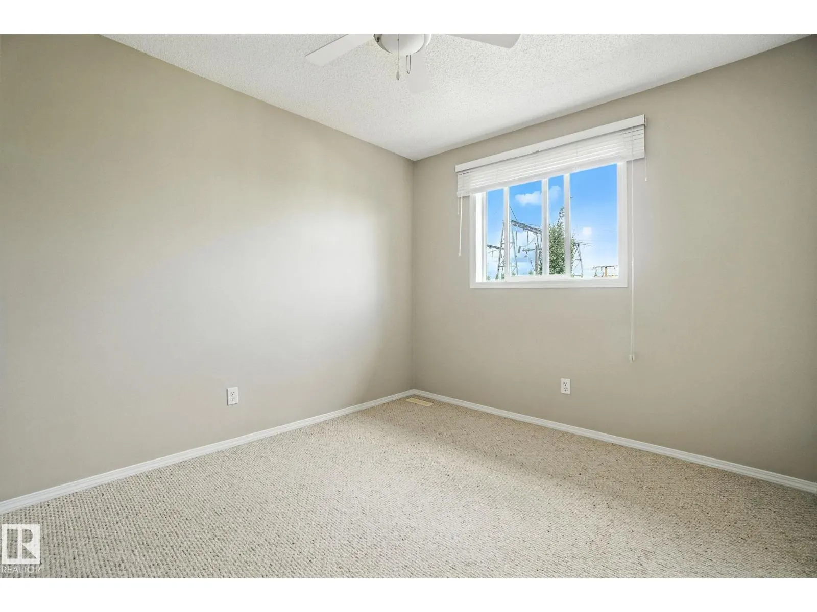 8016 2 AV SW