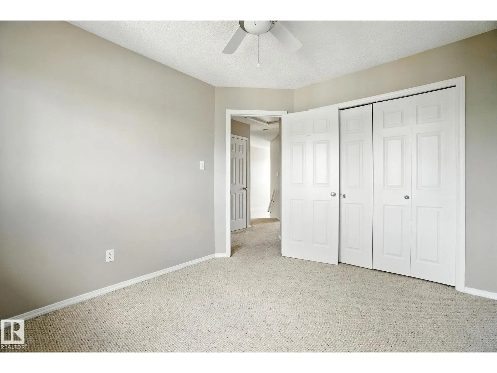 8016 2 AV SW