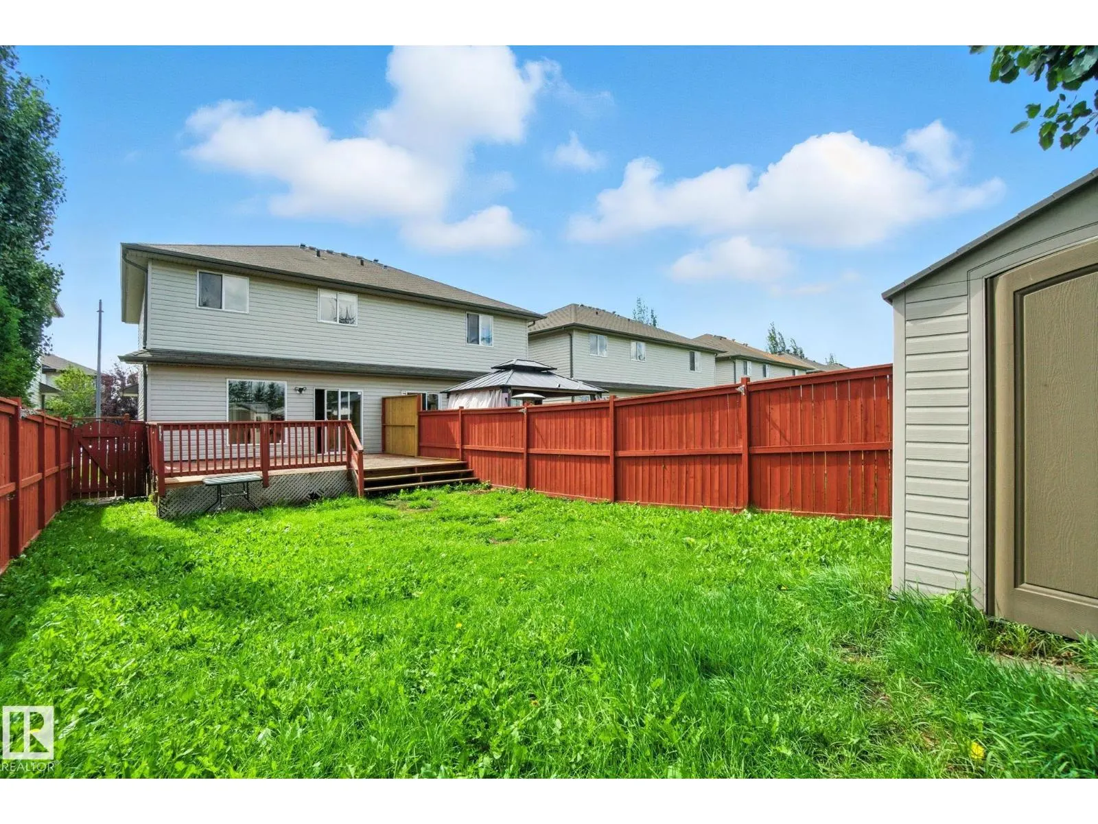 8016 2 AV SW