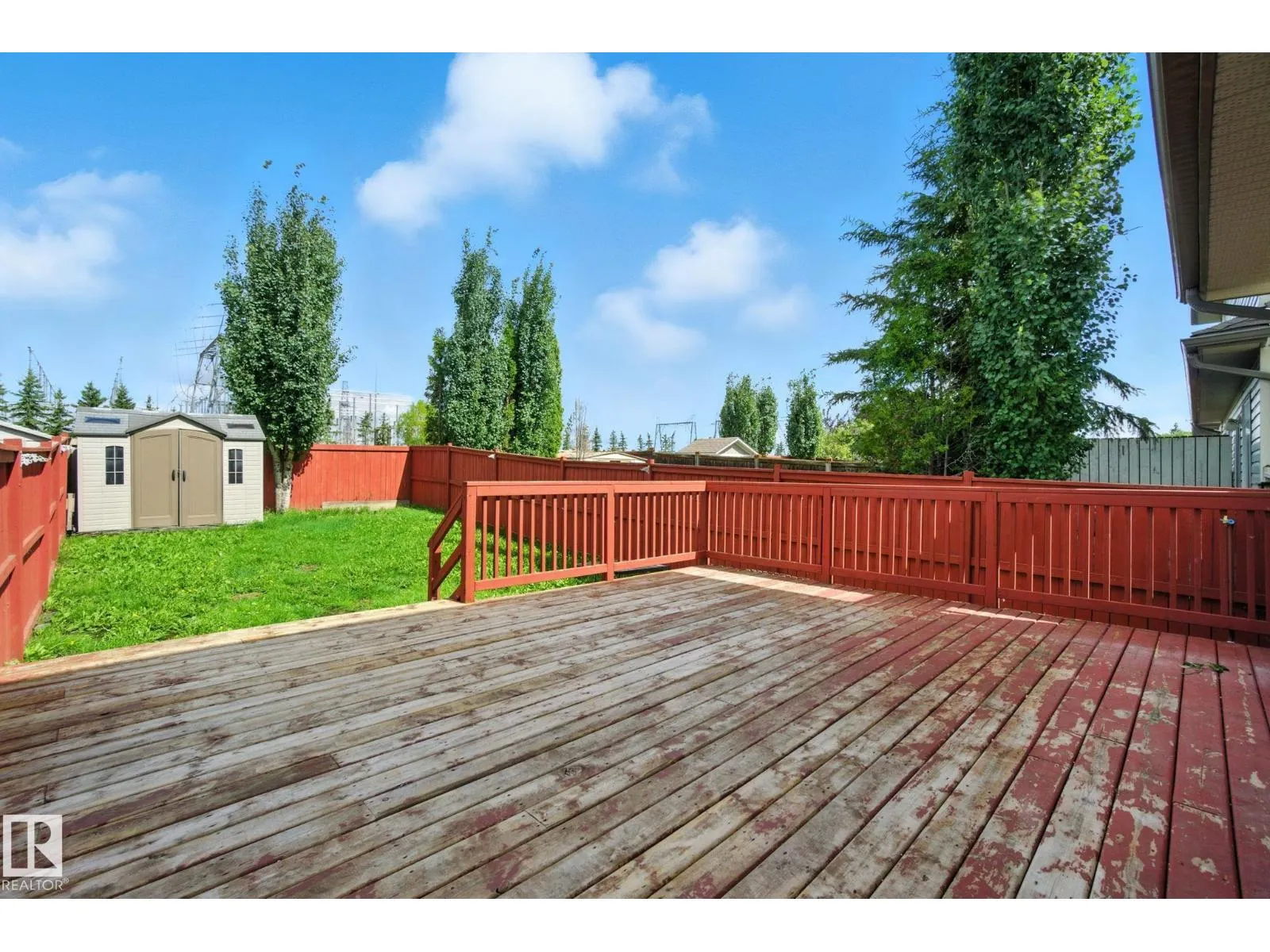 8016 2 AV SW