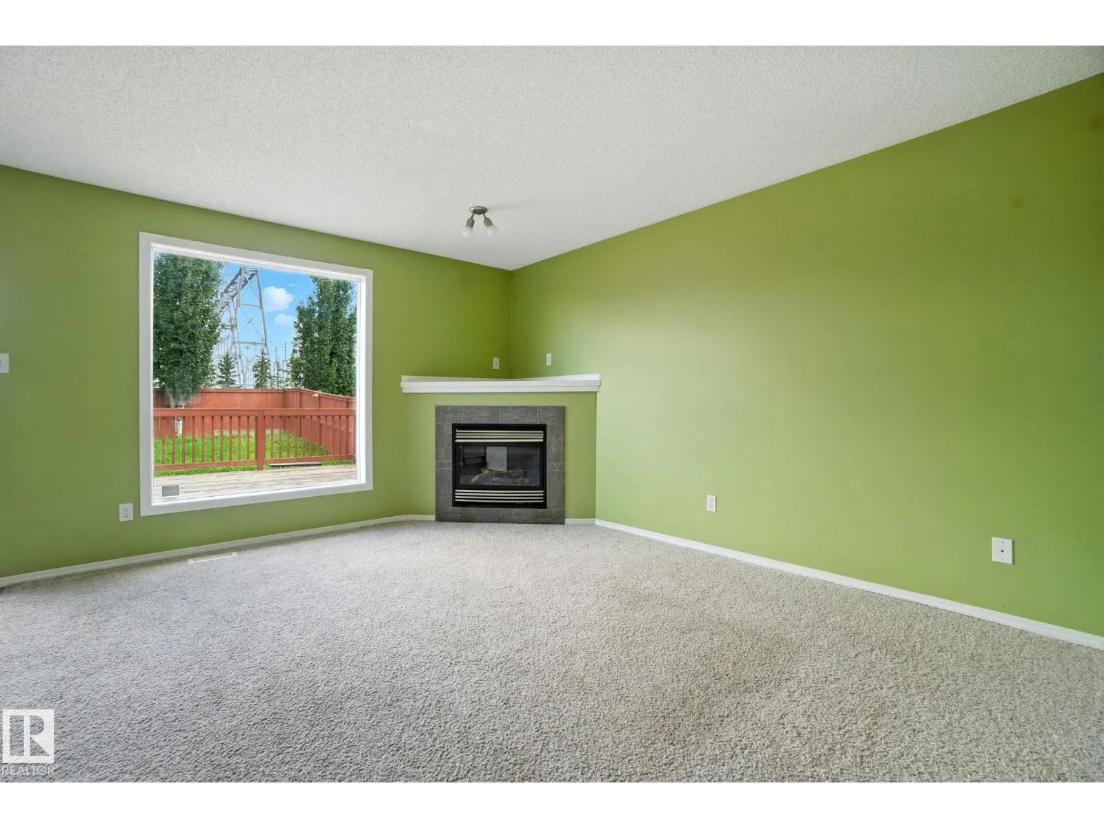 8016 2 AV SW