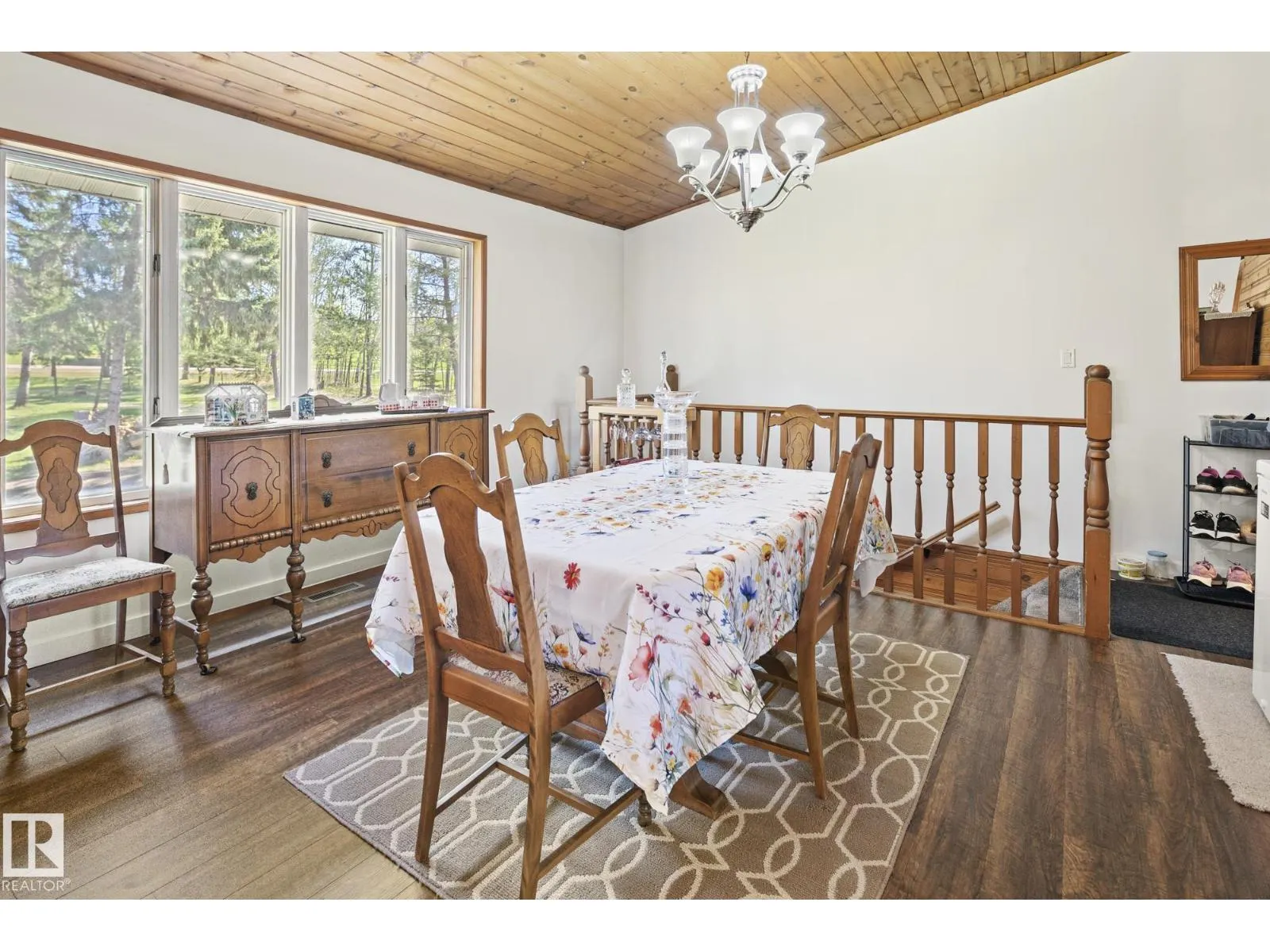 #19 56420 RGE ROAD 231