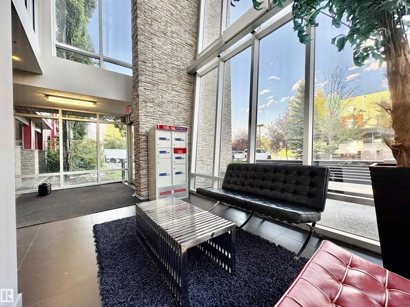 #106 2590 ANDERSON WY SW