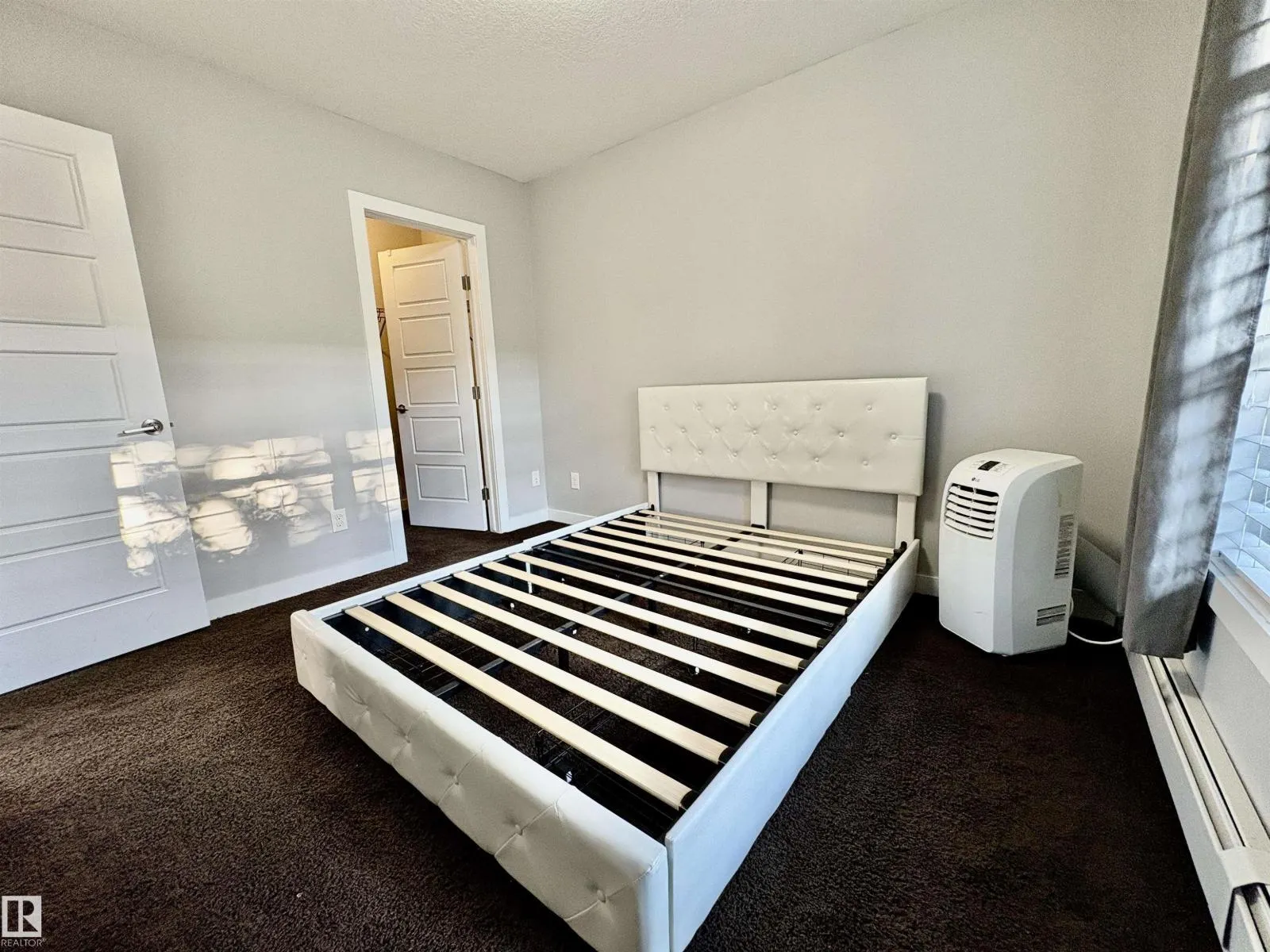 #106 2590 ANDERSON WY SW