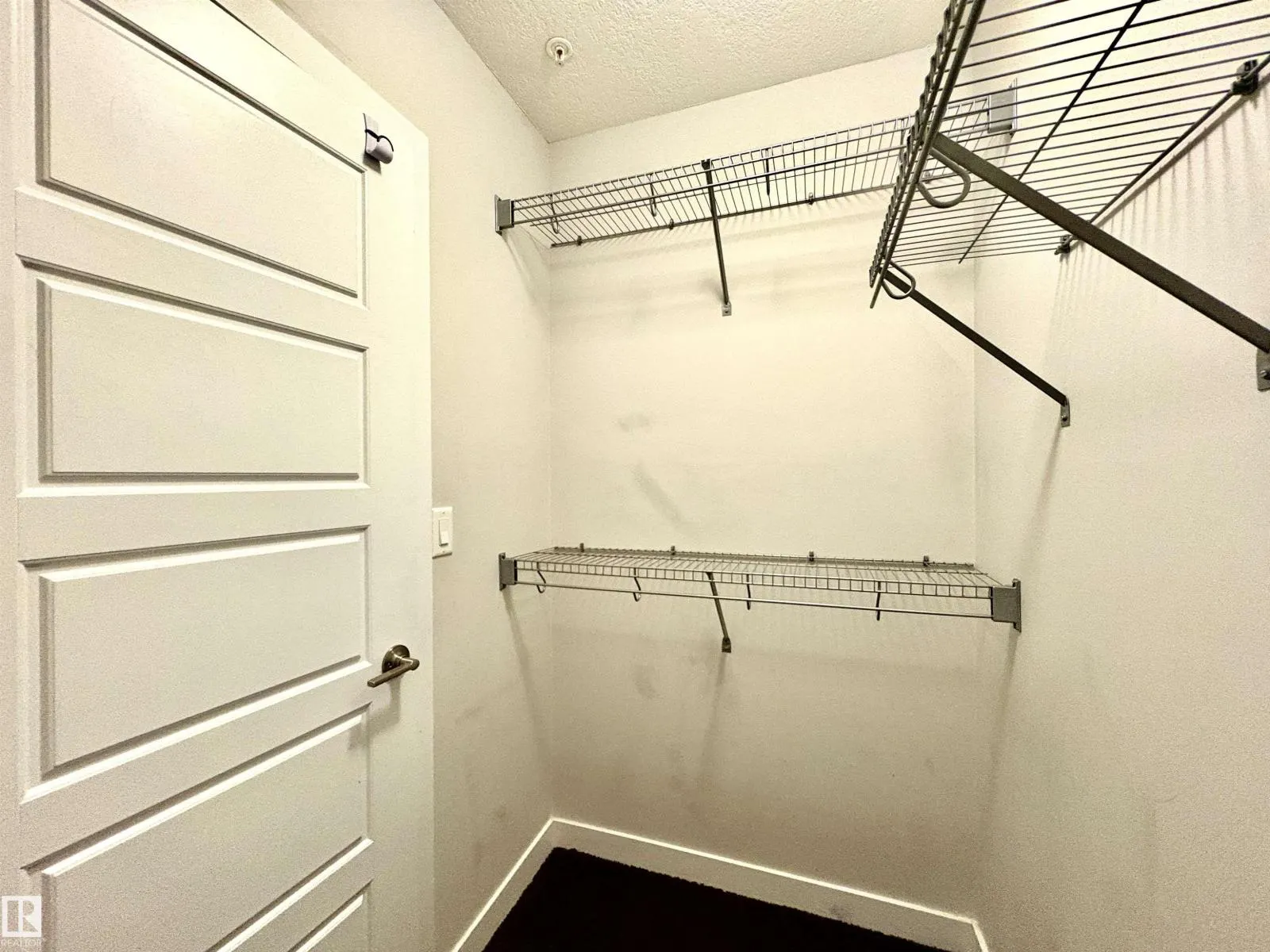 #106 2590 ANDERSON WY SW