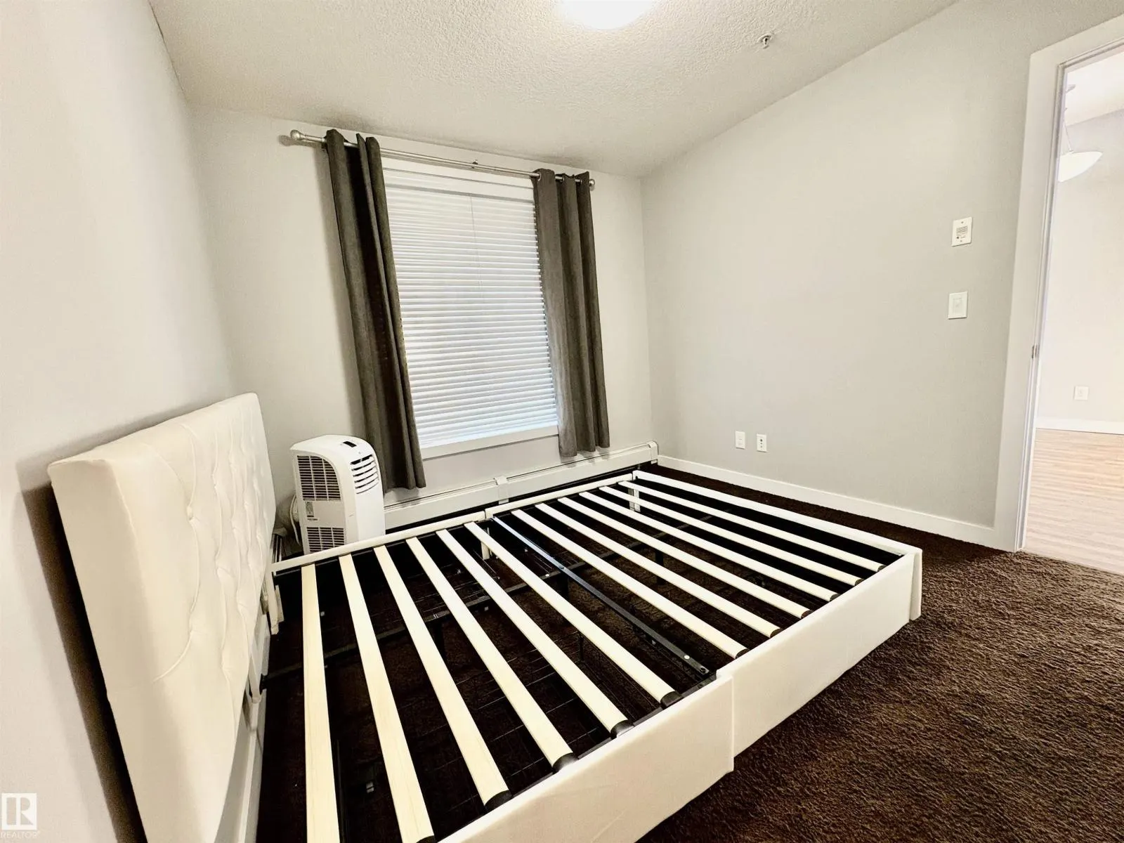 #106 2590 ANDERSON WY SW