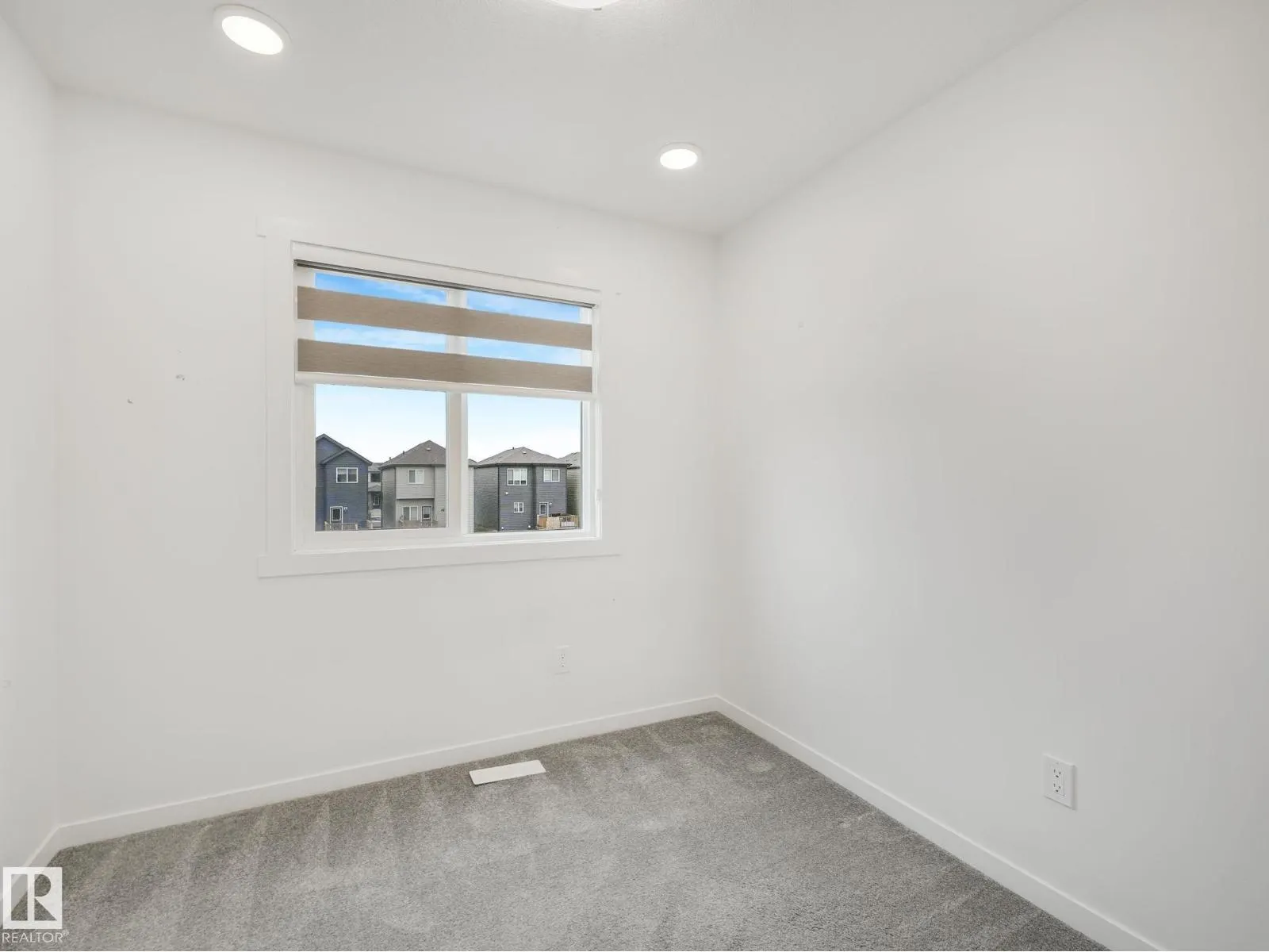 134 SECORD DR NW