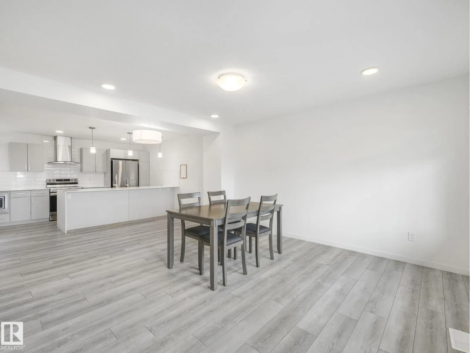 134 SECORD DR NW