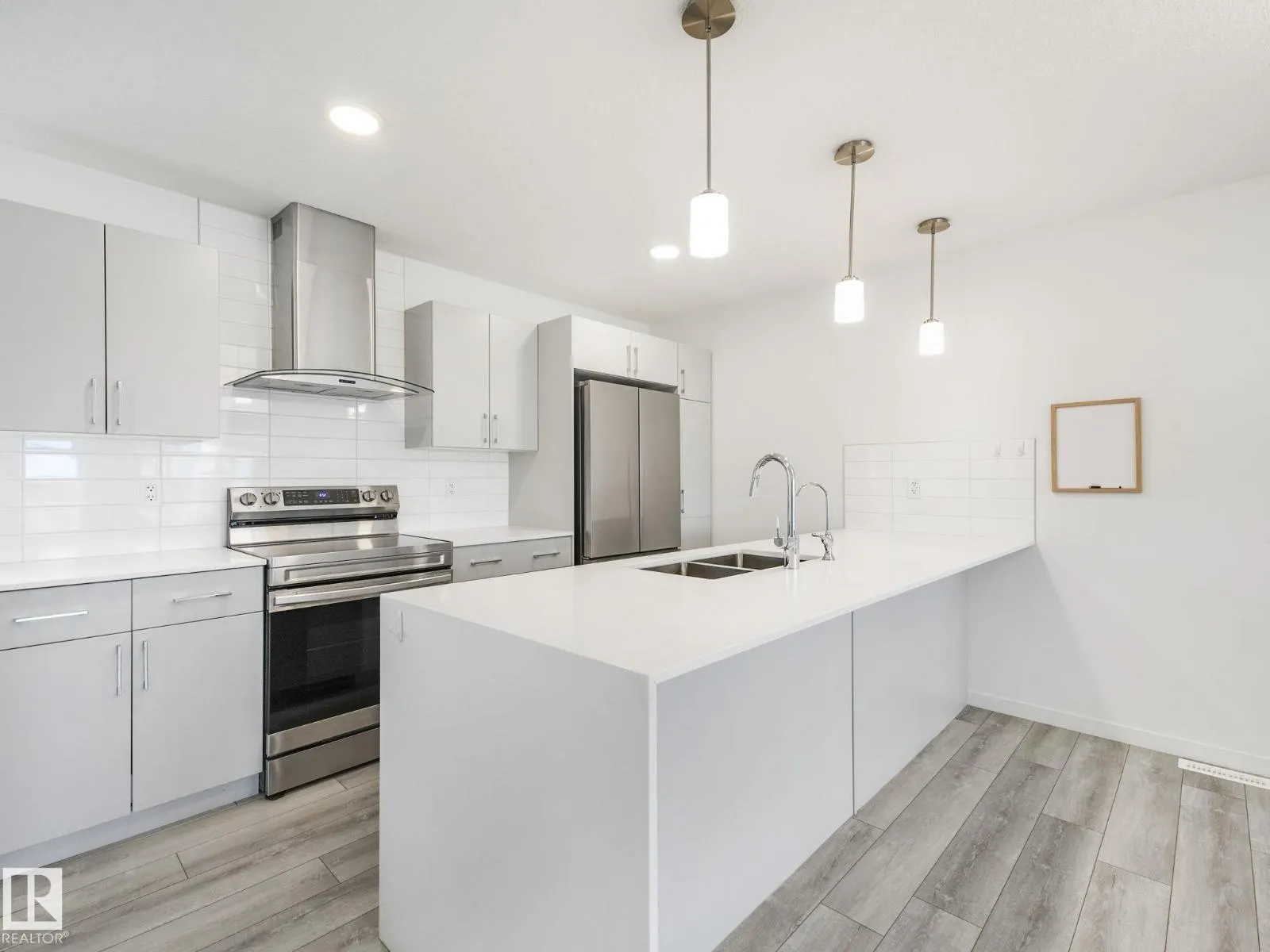 134 SECORD DR NW