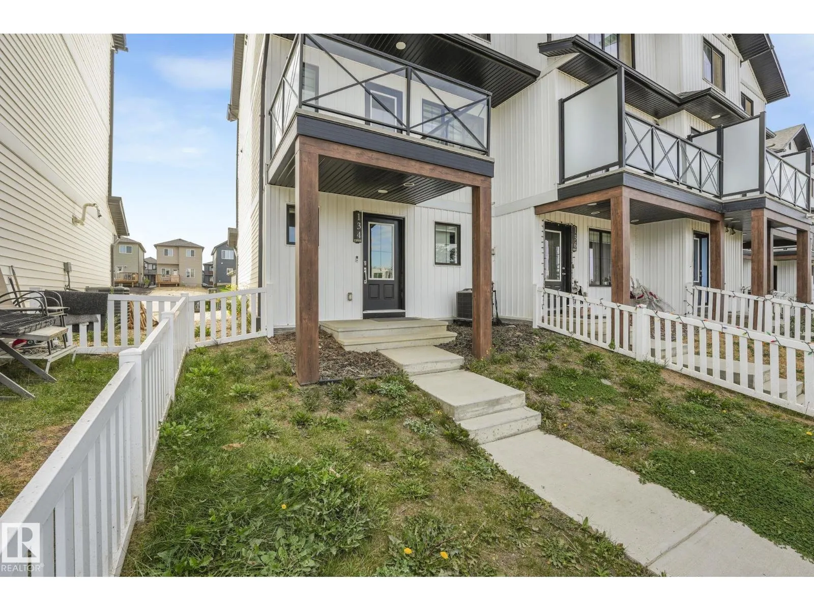 134 SECORD DR NW