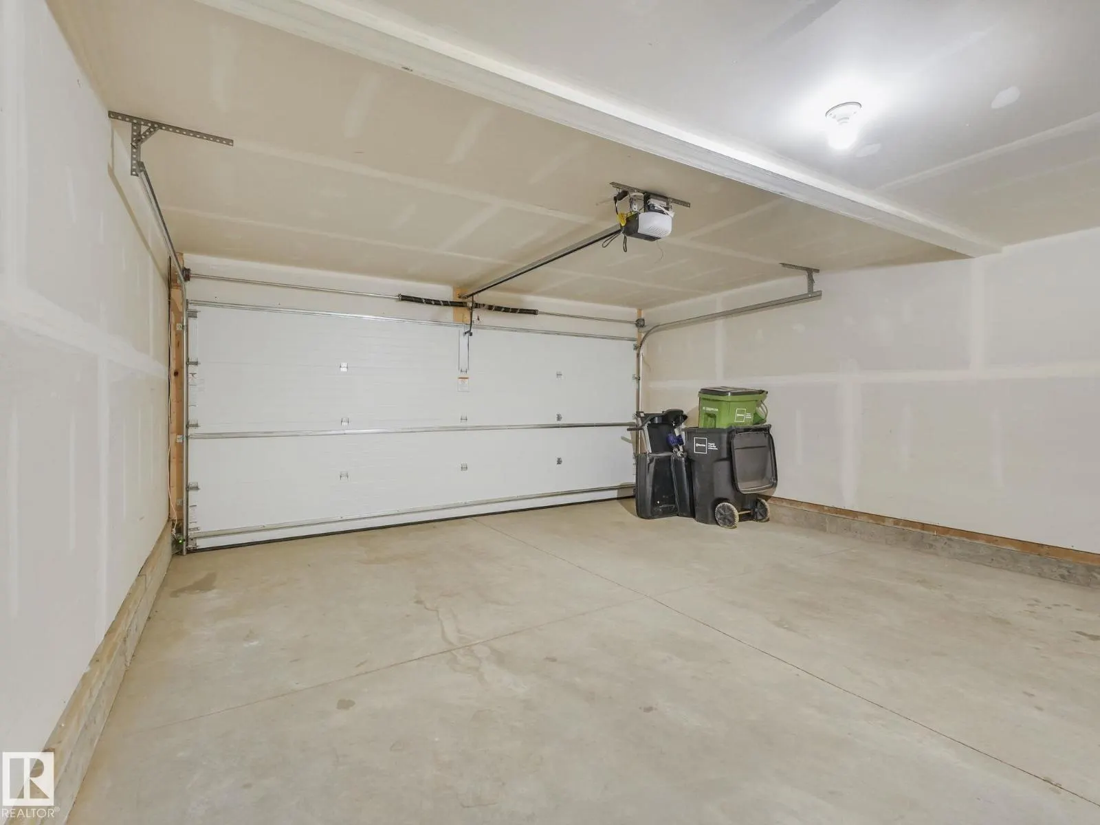 134 SECORD DR NW