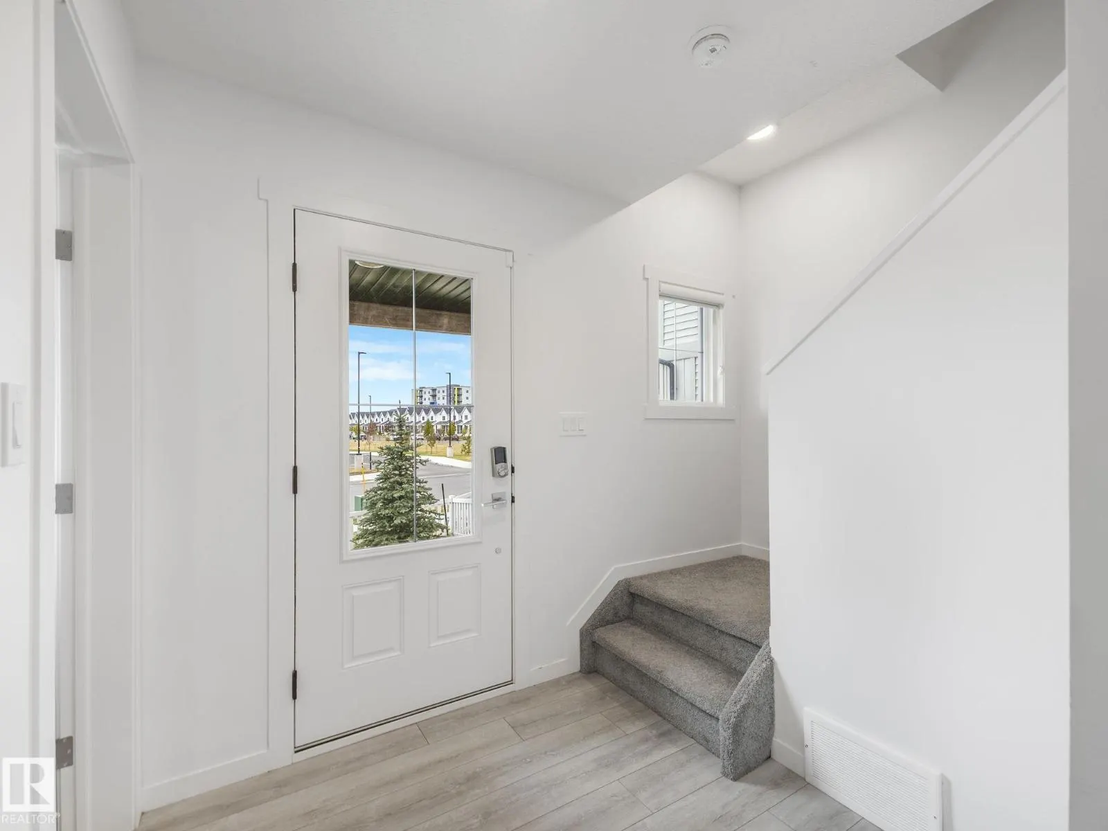 134 SECORD DR NW