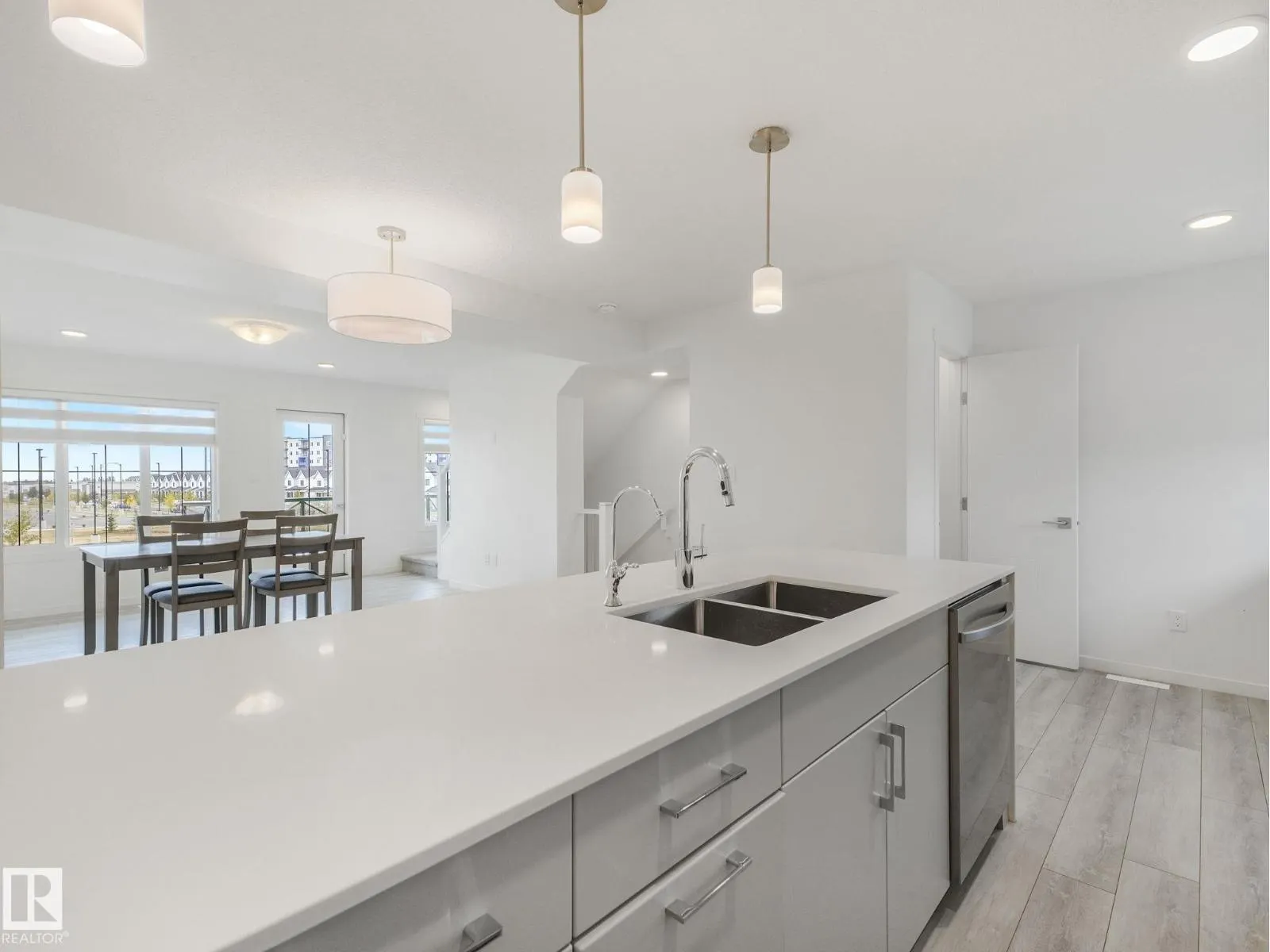 134 SECORD DR NW