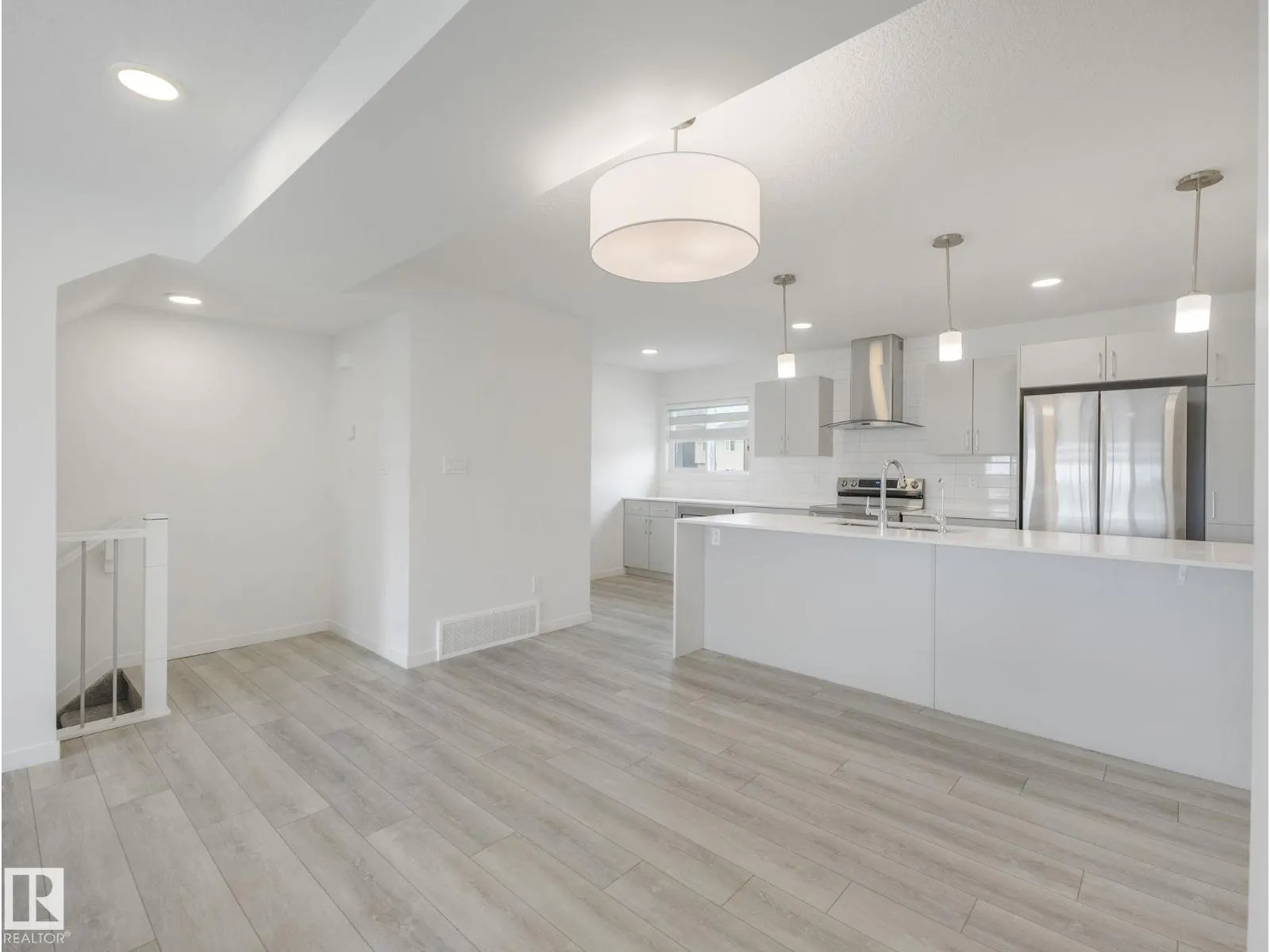 134 SECORD DR NW