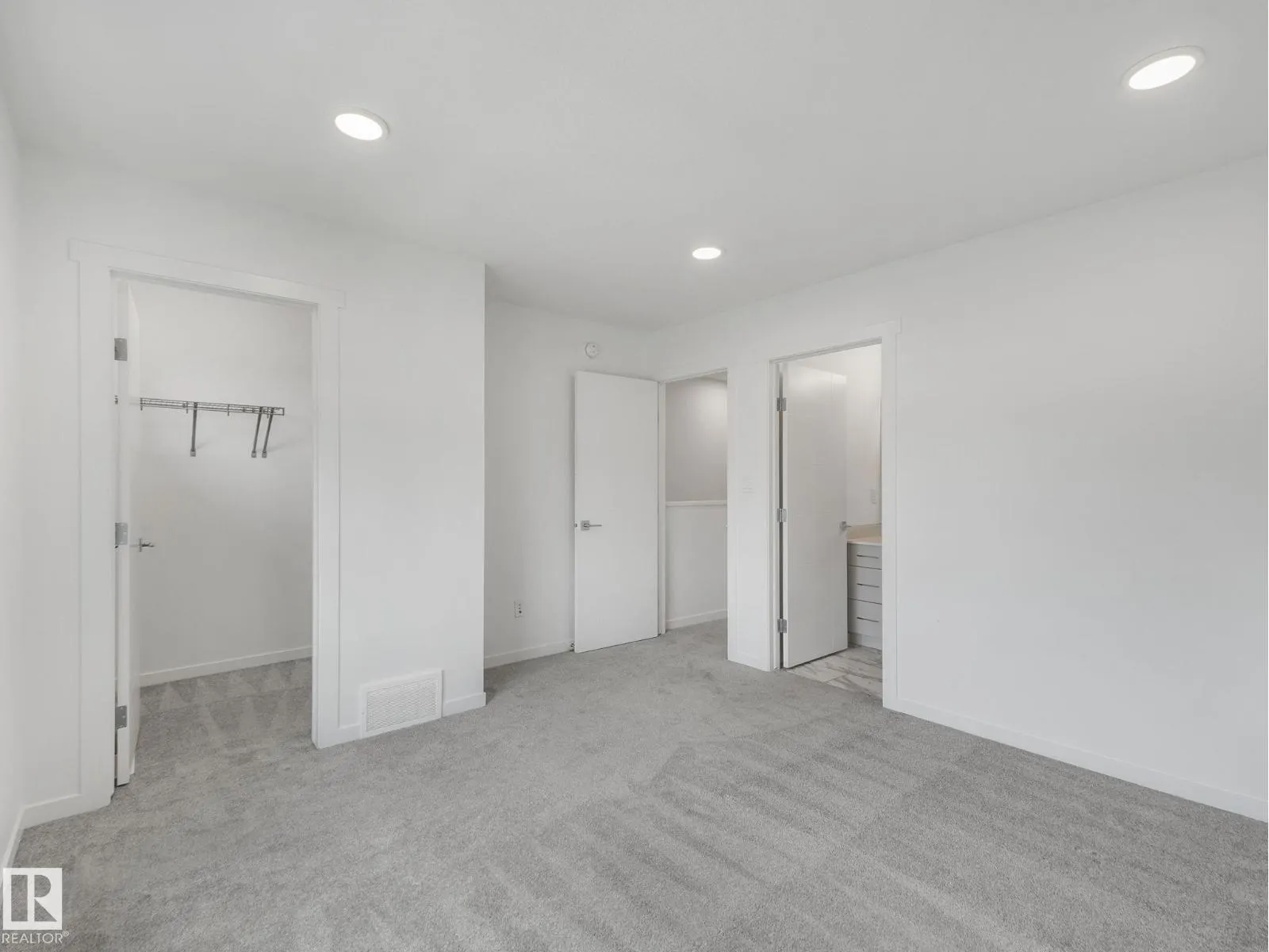 134 SECORD DR NW