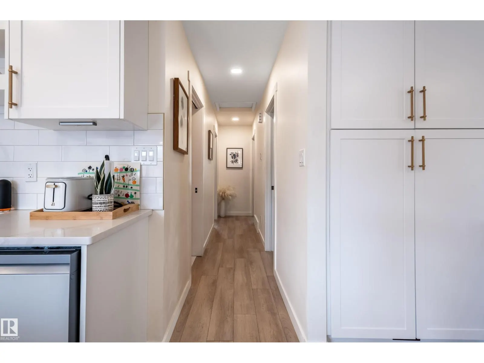 17327 106 ST NW