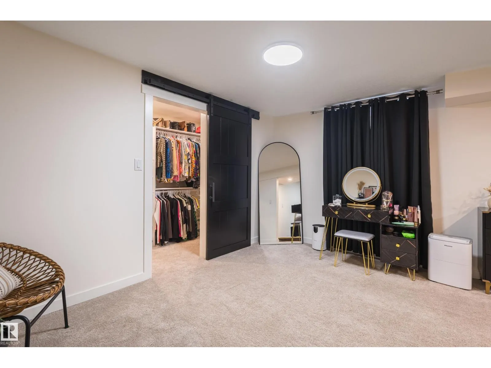 17327 106 ST NW