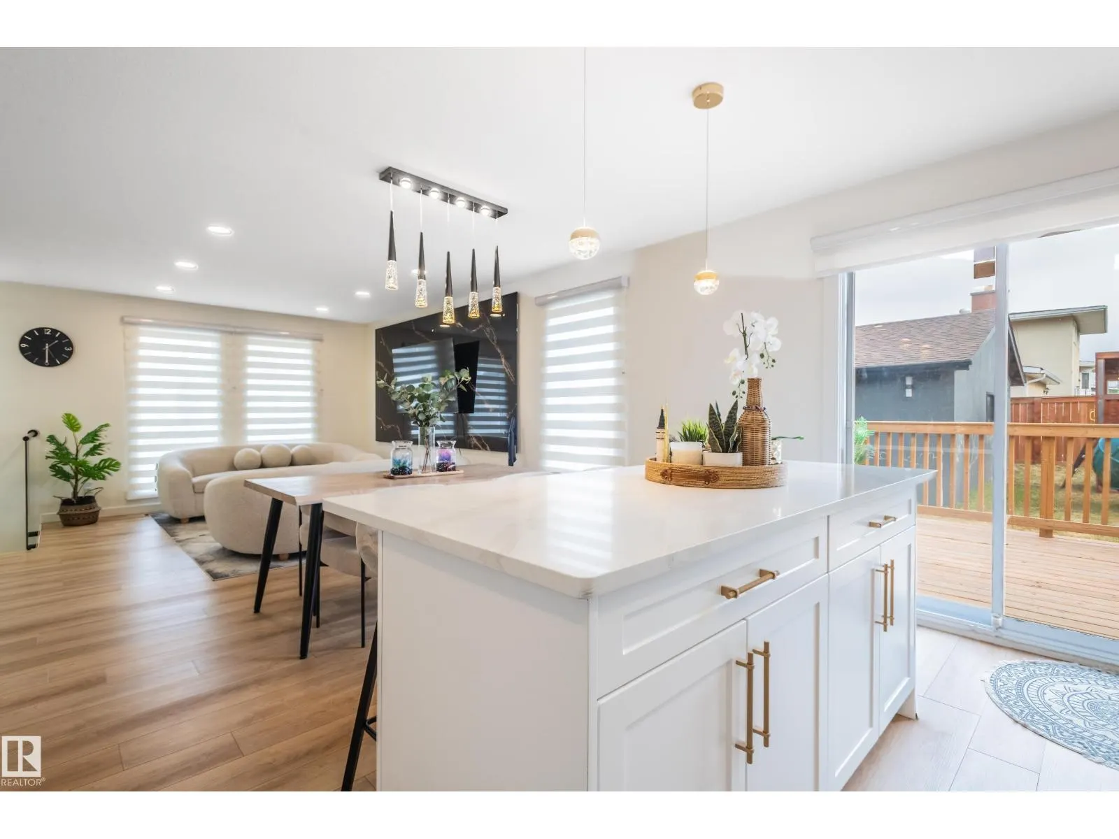 17327 106 ST NW
