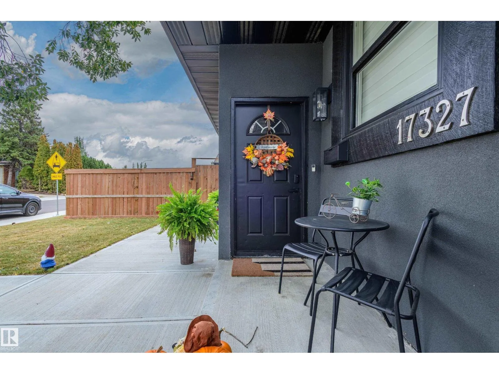 17327 106 ST NW