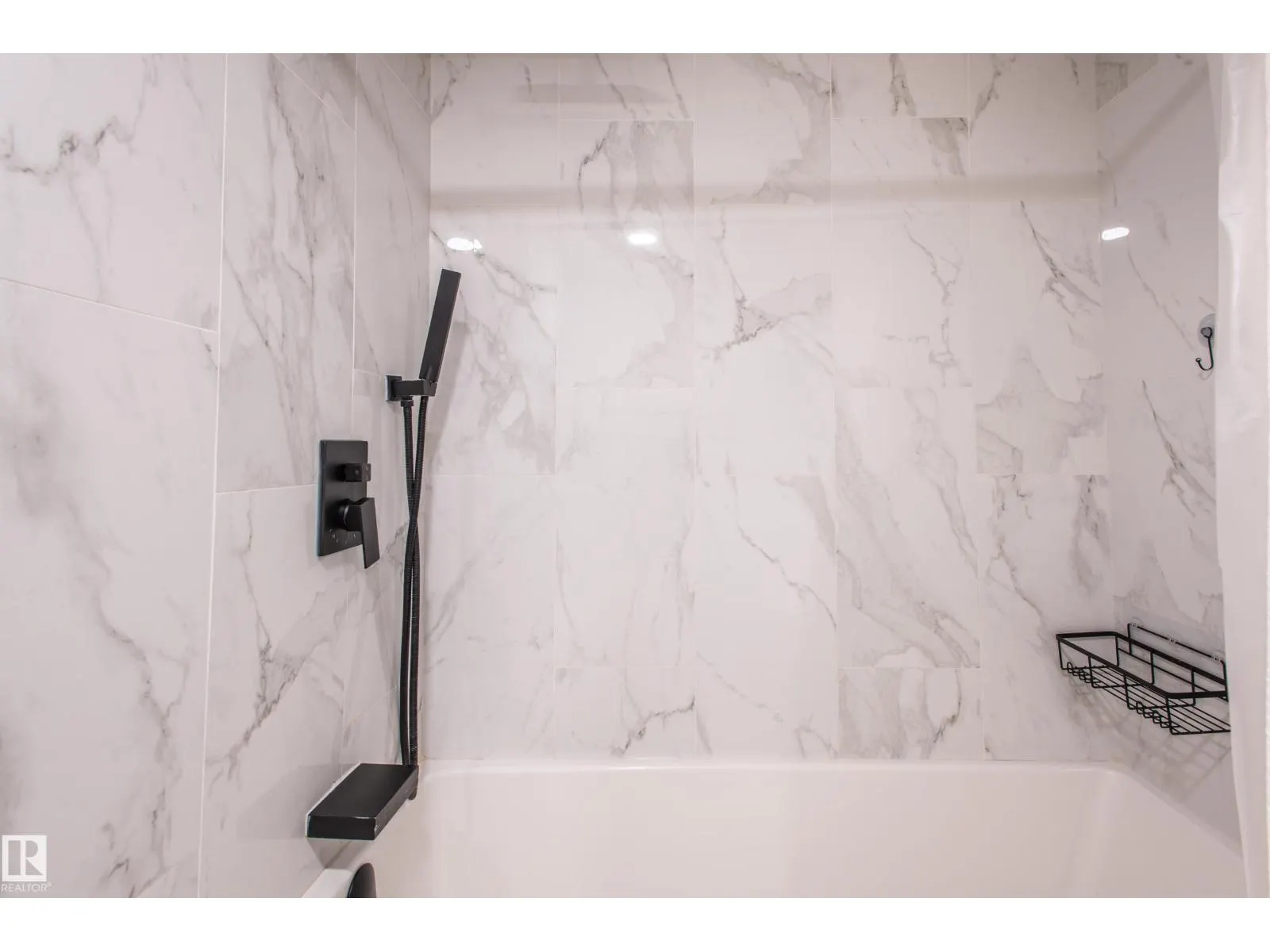 17327 106 ST NW