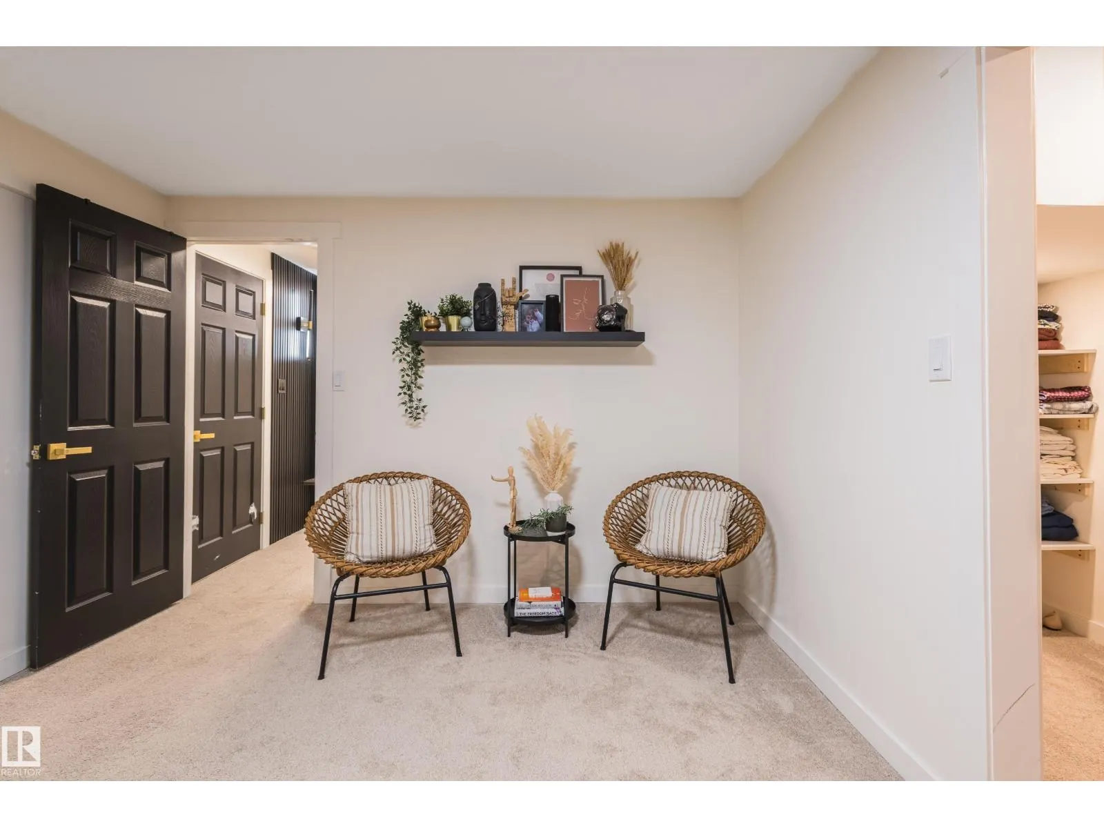17327 106 ST NW