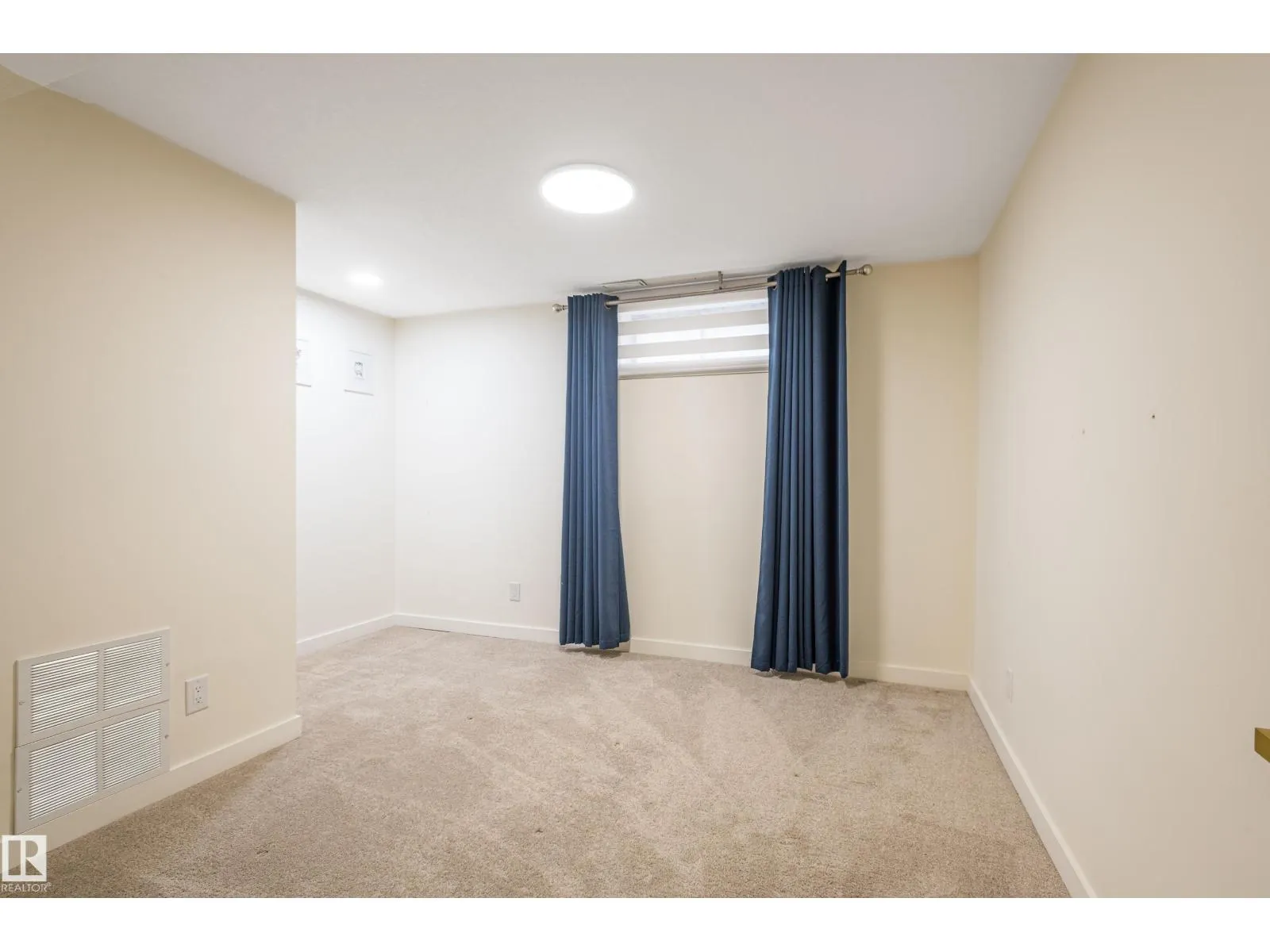 17327 106 ST NW