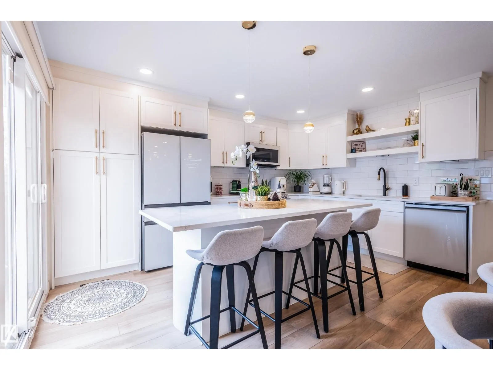 17327 106 ST NW