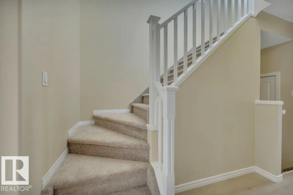 300 GRAYWOOD ME