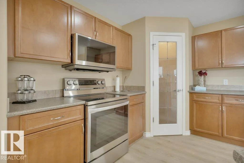 300 GRAYWOOD ME