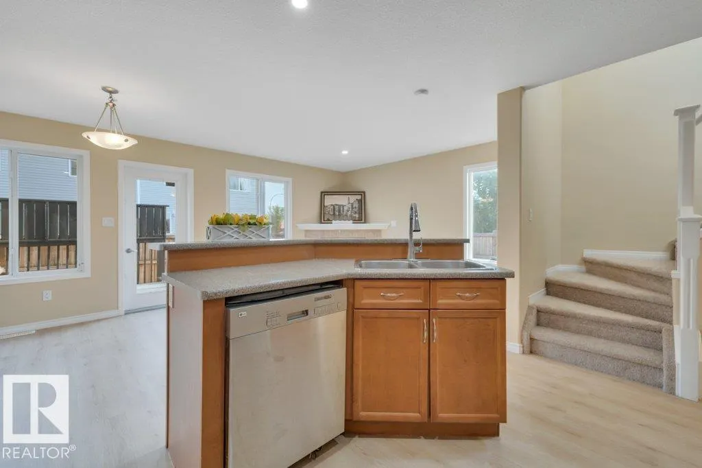 300 GRAYWOOD ME
