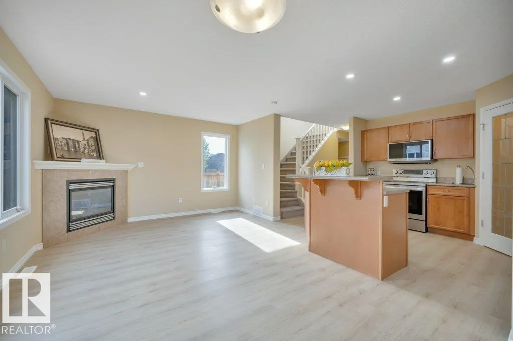 300 GRAYWOOD ME