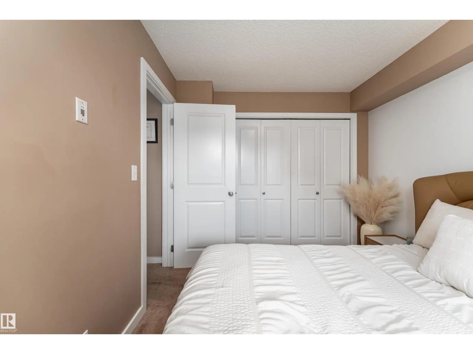 #211 107 WATT CM SW
