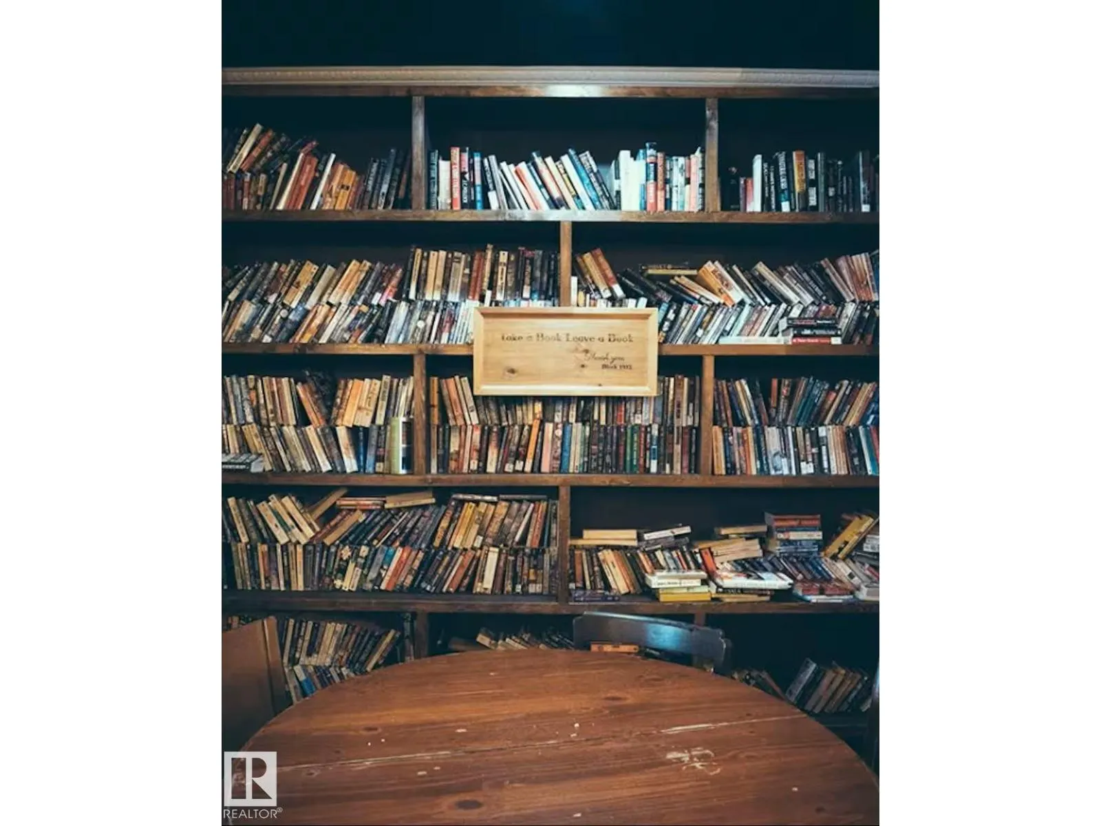10711 76 AV NW