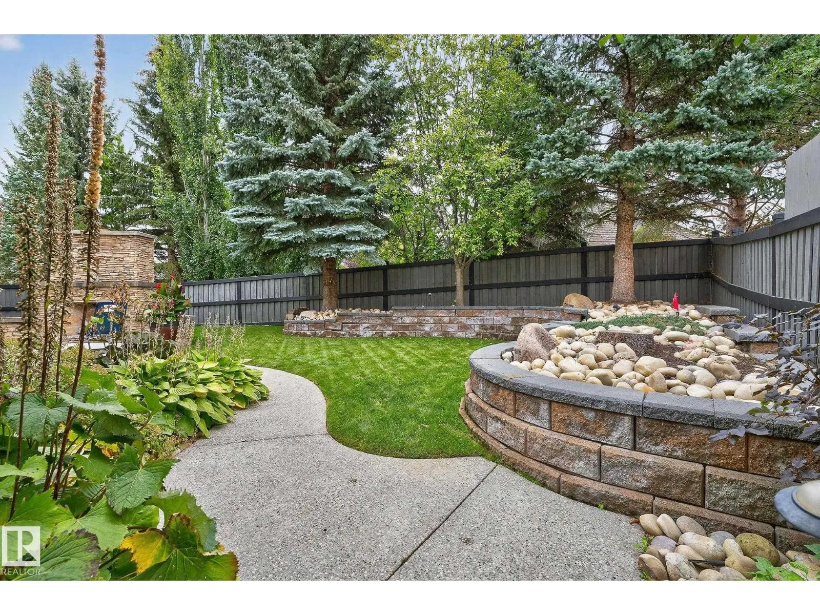 473 HEFFERNAN DR NW