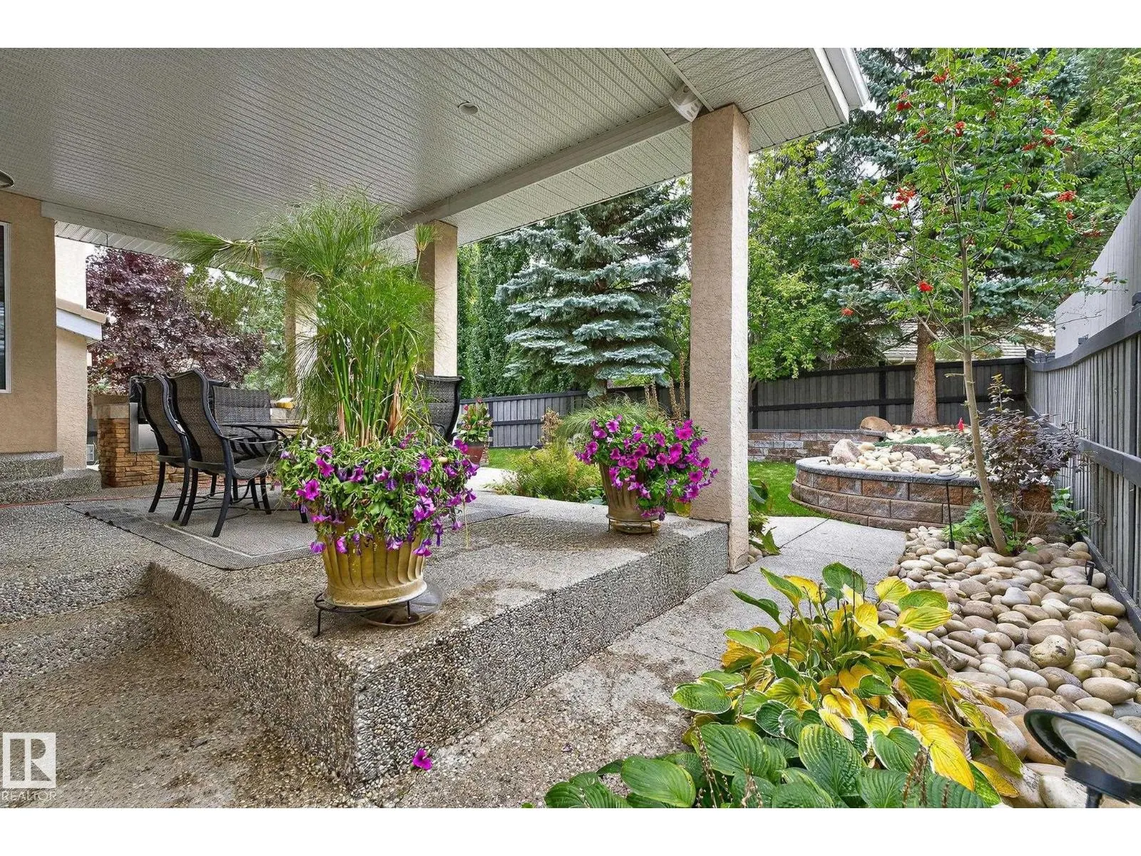 473 HEFFERNAN DR NW